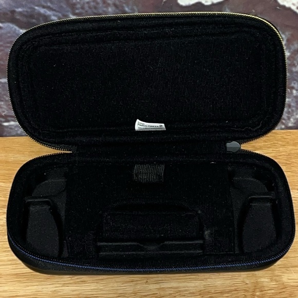 SOLD***Super Mario Maker 2 2019 Switch/Switch Lite Travel Carrying Case Nintendo - Picture 8 of 10